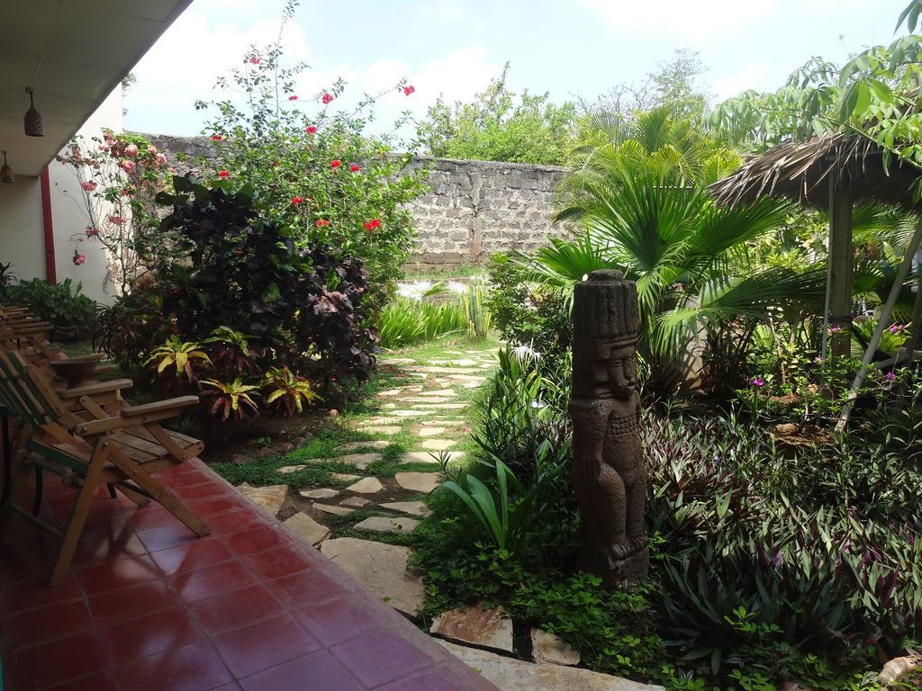 Harvest House Nicaragua Hotel León Exterior foto